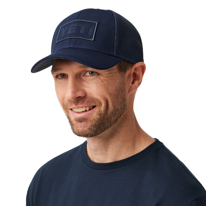 Gorra camionero navy logo Yeti