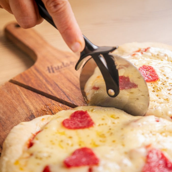 Tabla para pizza + cortador de acero inoxidable Hudson
